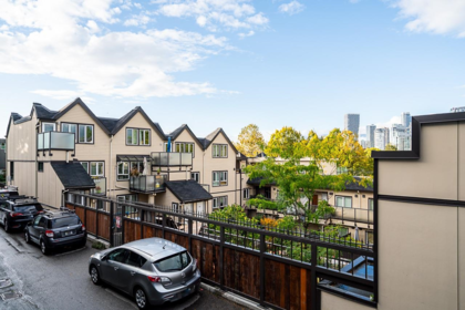 Office / Den Photo of 2 973 W 7th Avenue, Vancouver, BC