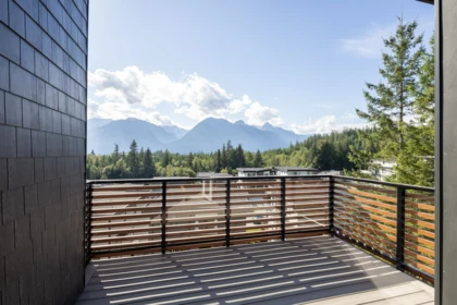Outdoor Deck Photo of 11 3407 Mamquam Road, Squamish, BC