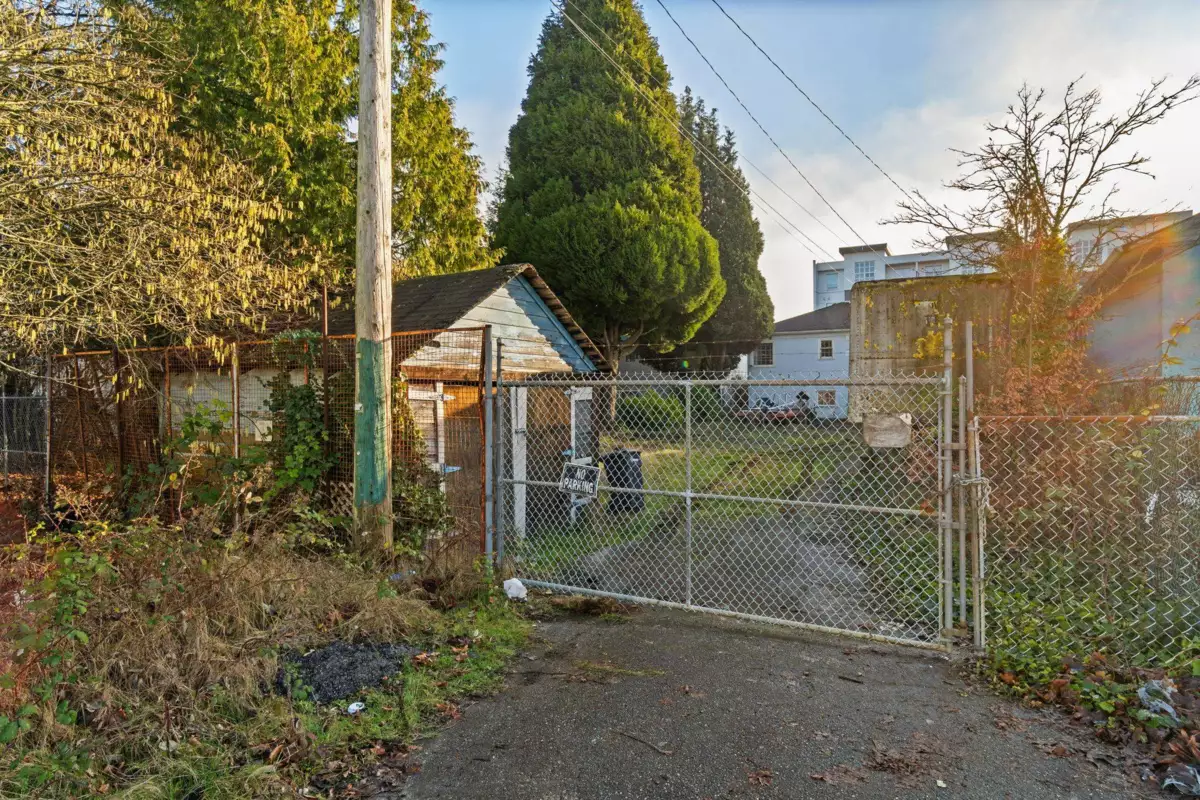 Kitchen Photo of 5263 Imperial Street, Burnaby, BC