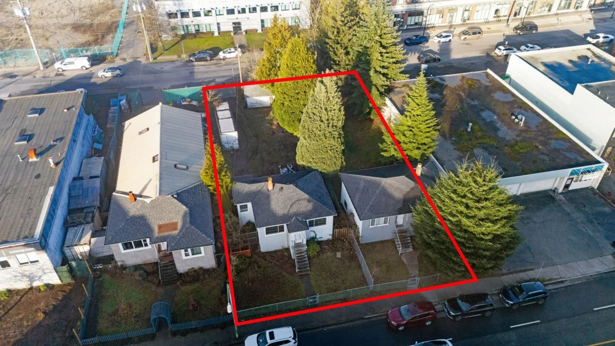 Primary Bathroom Photo of 5263 Imperial Street, Burnaby, BC