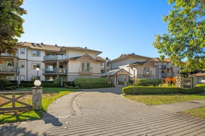 323 22150 48 Avenue, Langley, BC, Langley — Apartment/Condo for sale
