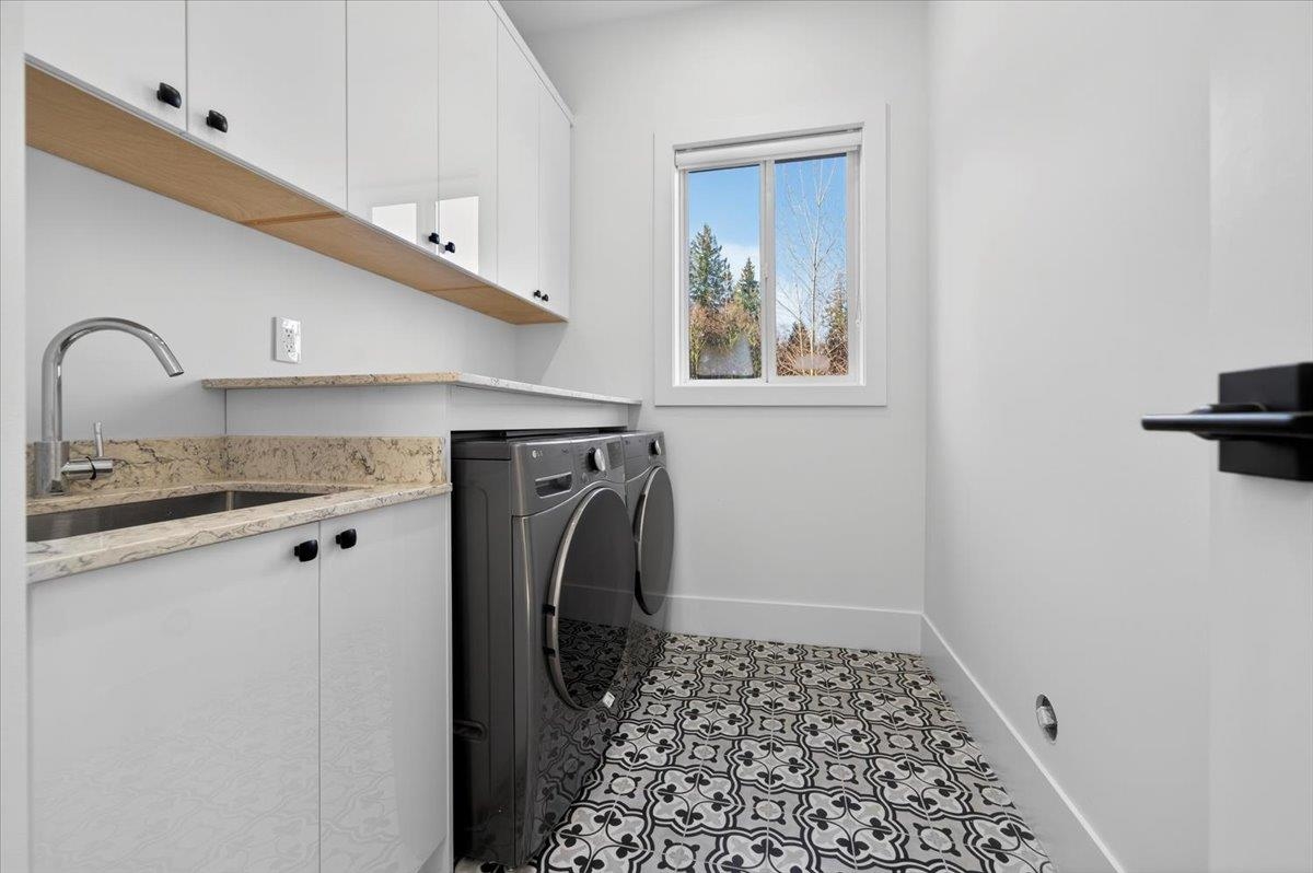 Garage Interior Photo of 17317 103a Avenue, Surrey, BC