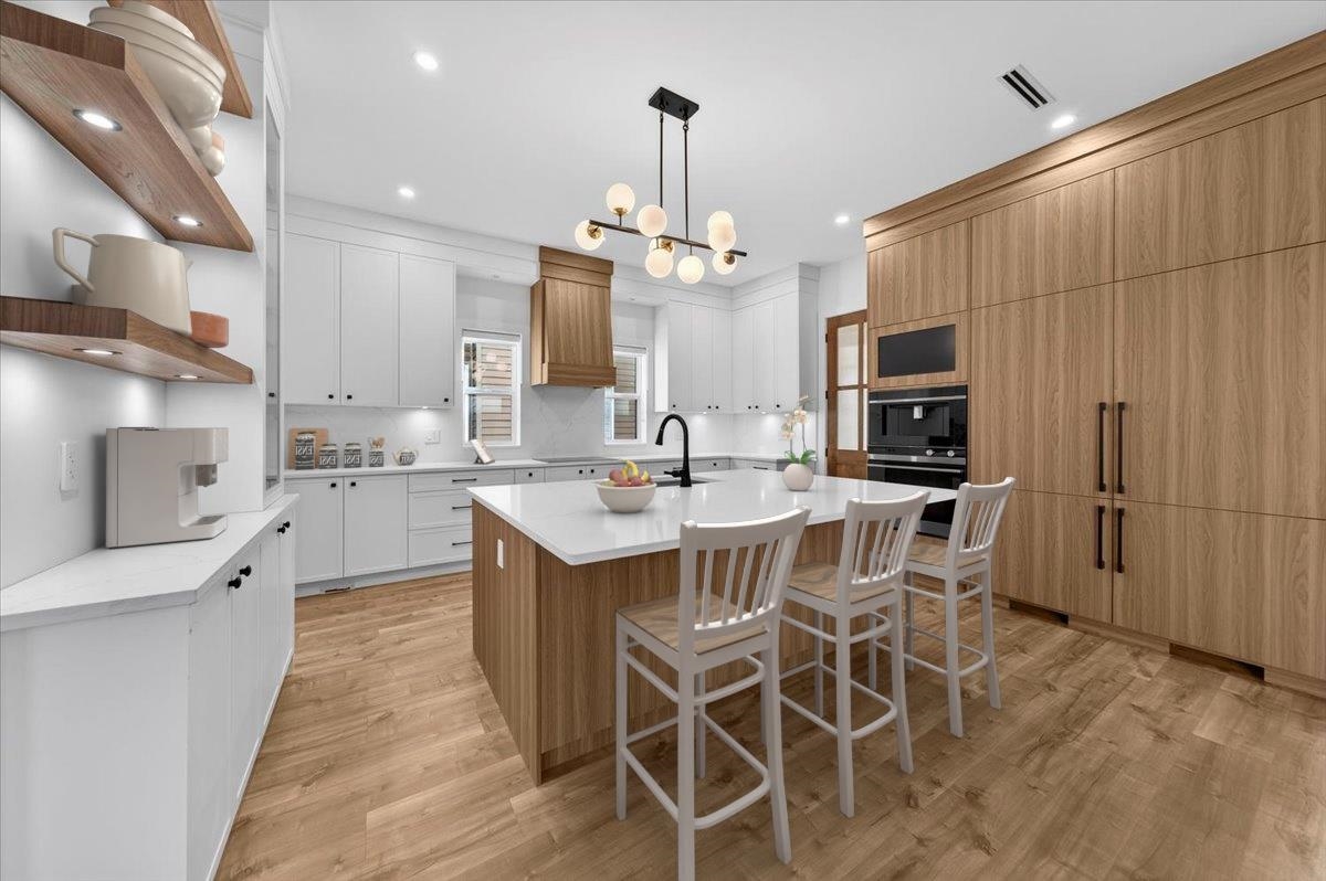 Guest Bathroom Photo of 17317 103a Avenue, Surrey, BC