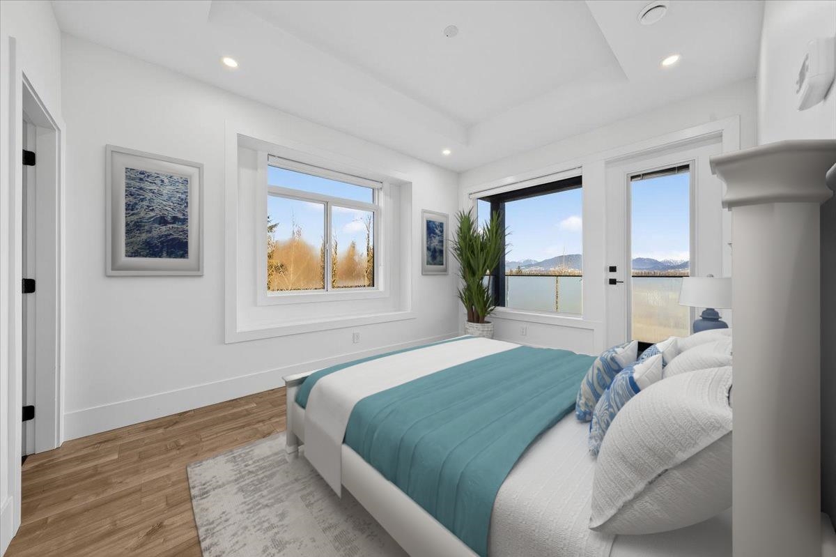 Laundry Room Photo of 17317 103a Avenue, Surrey, BC