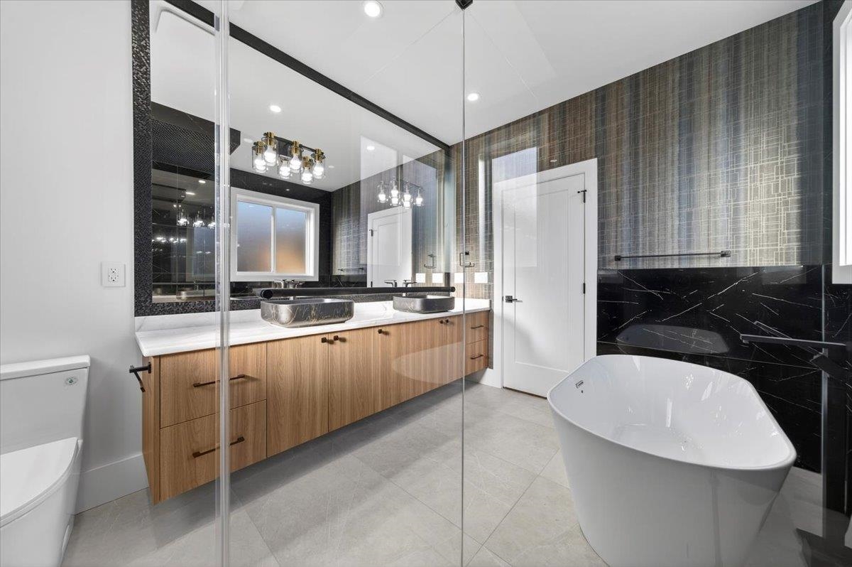 Outdoor Kitchen Photo of 17317 103a Avenue, Surrey, BC