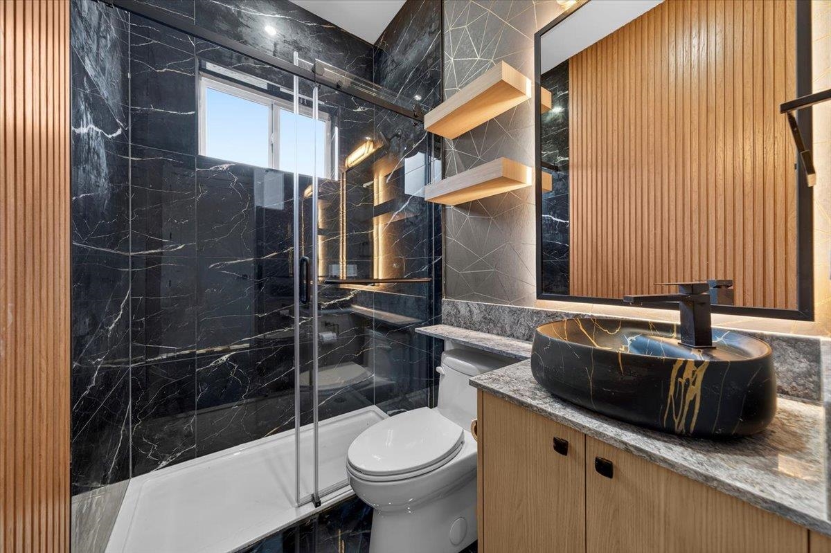 Outdoor Patio Photo of 17317 103a Avenue, Surrey, BC