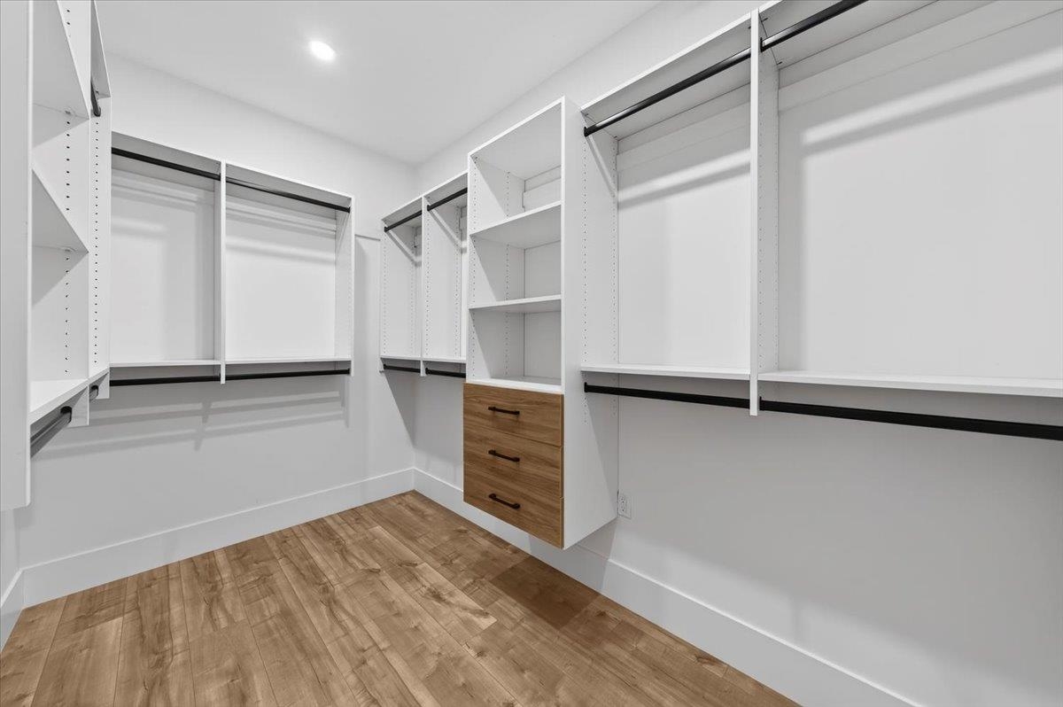 Swimming Pool Photo of 17317 103a Avenue, Surrey, BC