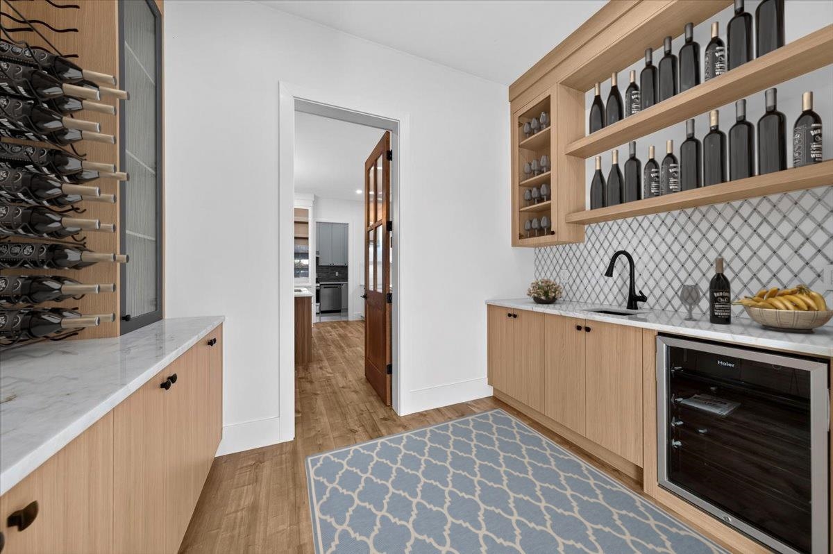 Walk-In Closet Photo of 17317 103a Avenue, Surrey, BC