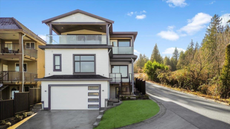 Family Room Photo of 17317 103a Avenue, Surrey, BC