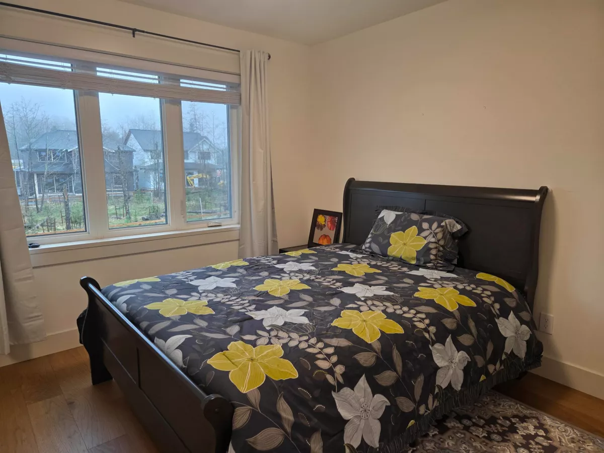 Guest Bathroom Photo of 7477 197 Street, Langley, BC