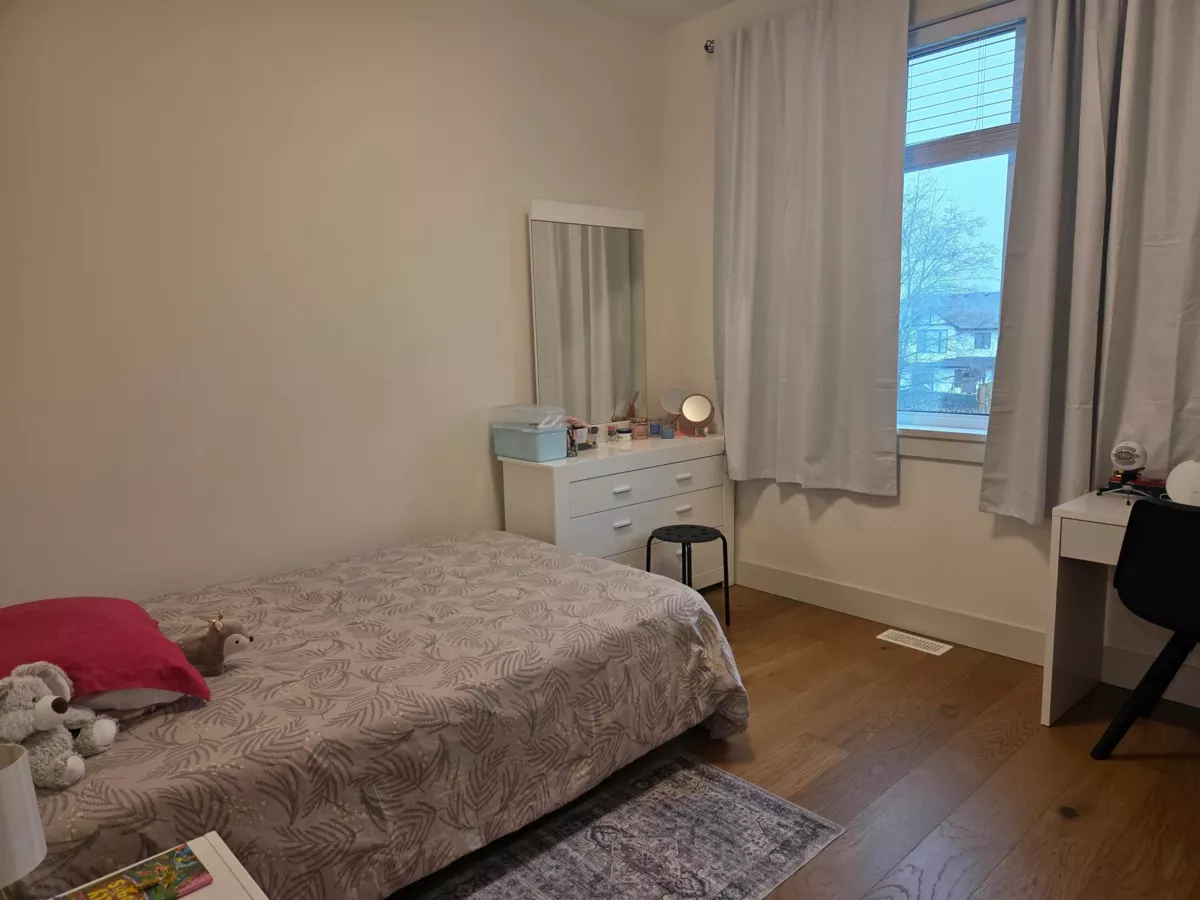 Laundry Room Photo of 7477 197 Street, Langley, BC