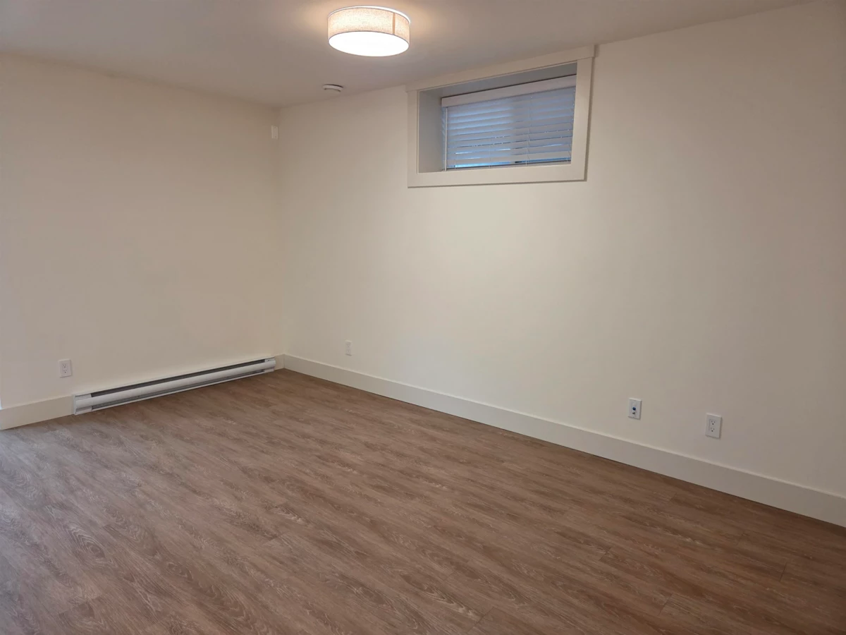 Swimming Pool Photo of 7477 197 Street, Langley, BC