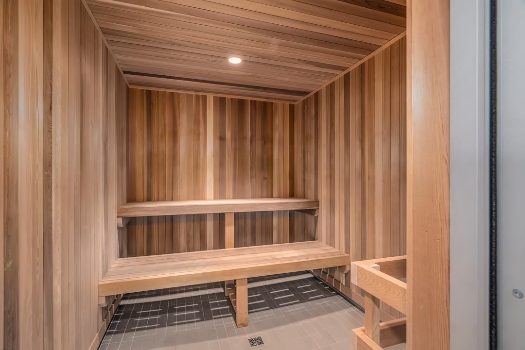 Entry Foyer Photo of 3907 680 Quayside Drive, New Westminster, BC