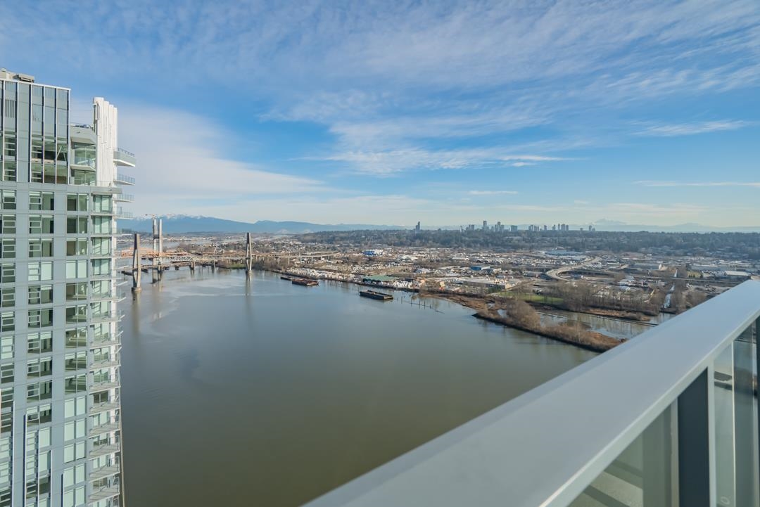 Hallway Photo of 3907 680 Quayside Drive, New Westminster, BC