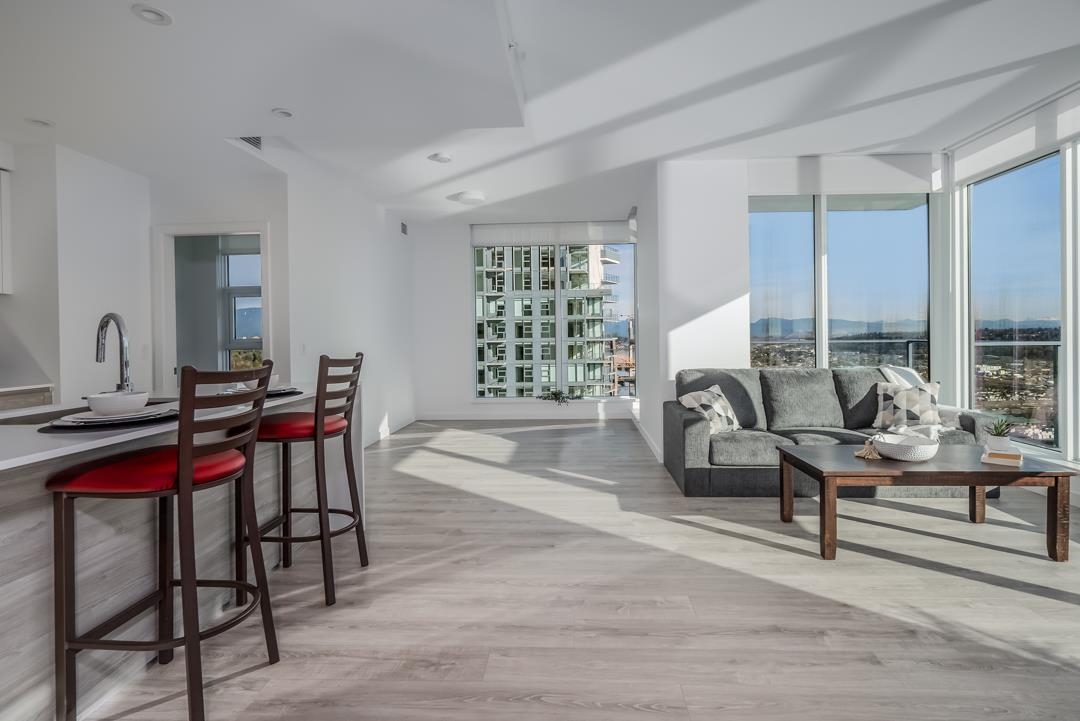 Kitchen Photo of 3907 680 Quayside Drive, New Westminster, BC