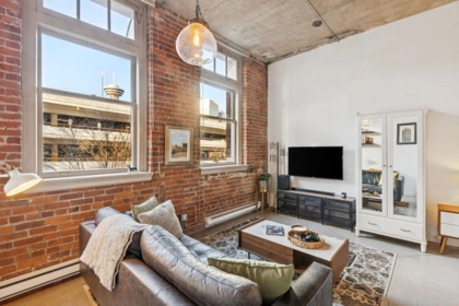Breakfast Nook Photo of 206 546 Beatty Street, Vancouver, BC