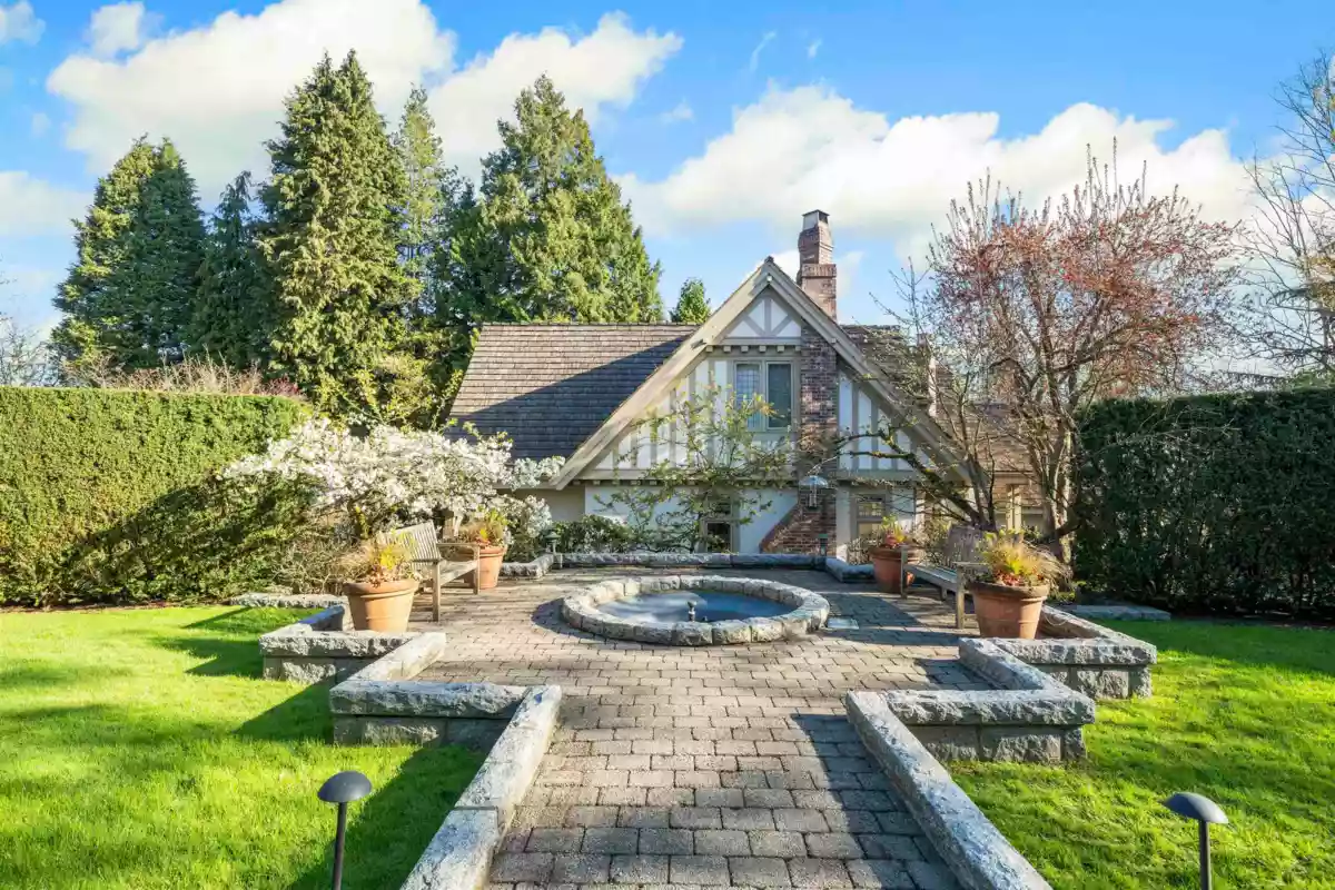 Basement Recreation Room Photo of 1323 The Crescent, Vancouver, BC