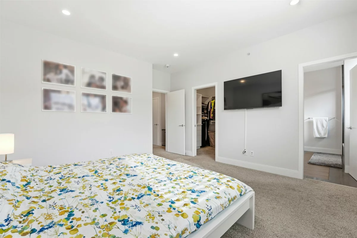 Entry Foyer Photo of 38 33209 Cherry Avenue, Mission, BC