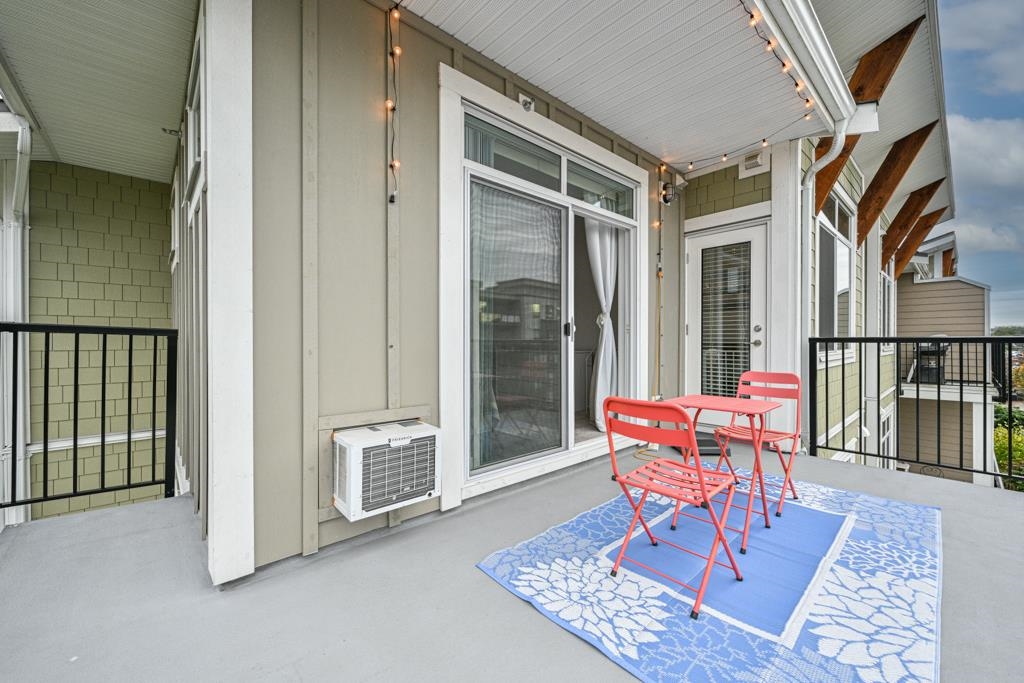 Guest Bathroom Photo of 503 20696 Eastleigh Crescent, Langley, BC