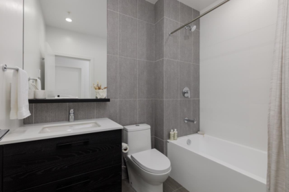 Powder Room Photo of PH2 2181 Madison Avenue, Burnaby, BC