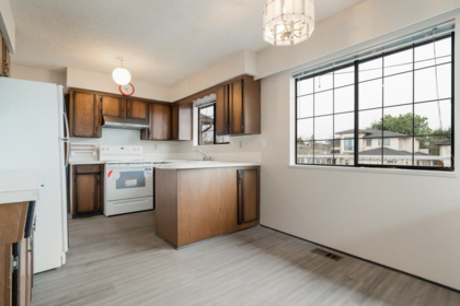 Guest Bathroom Photo of 8411 Rideau Drive, Richmond, BC
