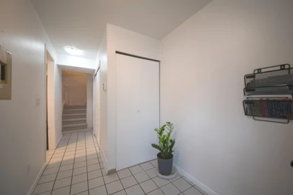 2 1170 Lansdowne Drive, Coquitlam, BC