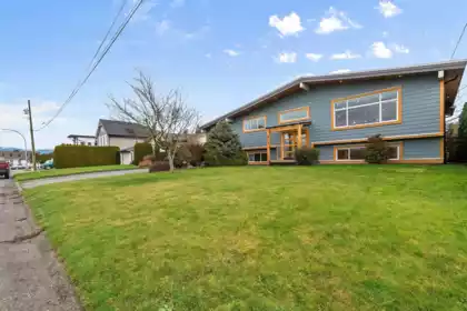 8762 Butchart Street, Chilliwack, BC, Chilliwack — Single Family Residence for sale