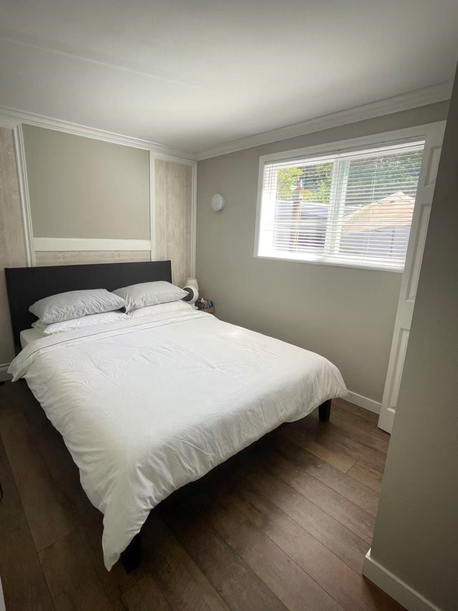 Breakfast Nook Photo of 4598 Whitaker Road, Sechelt, BC