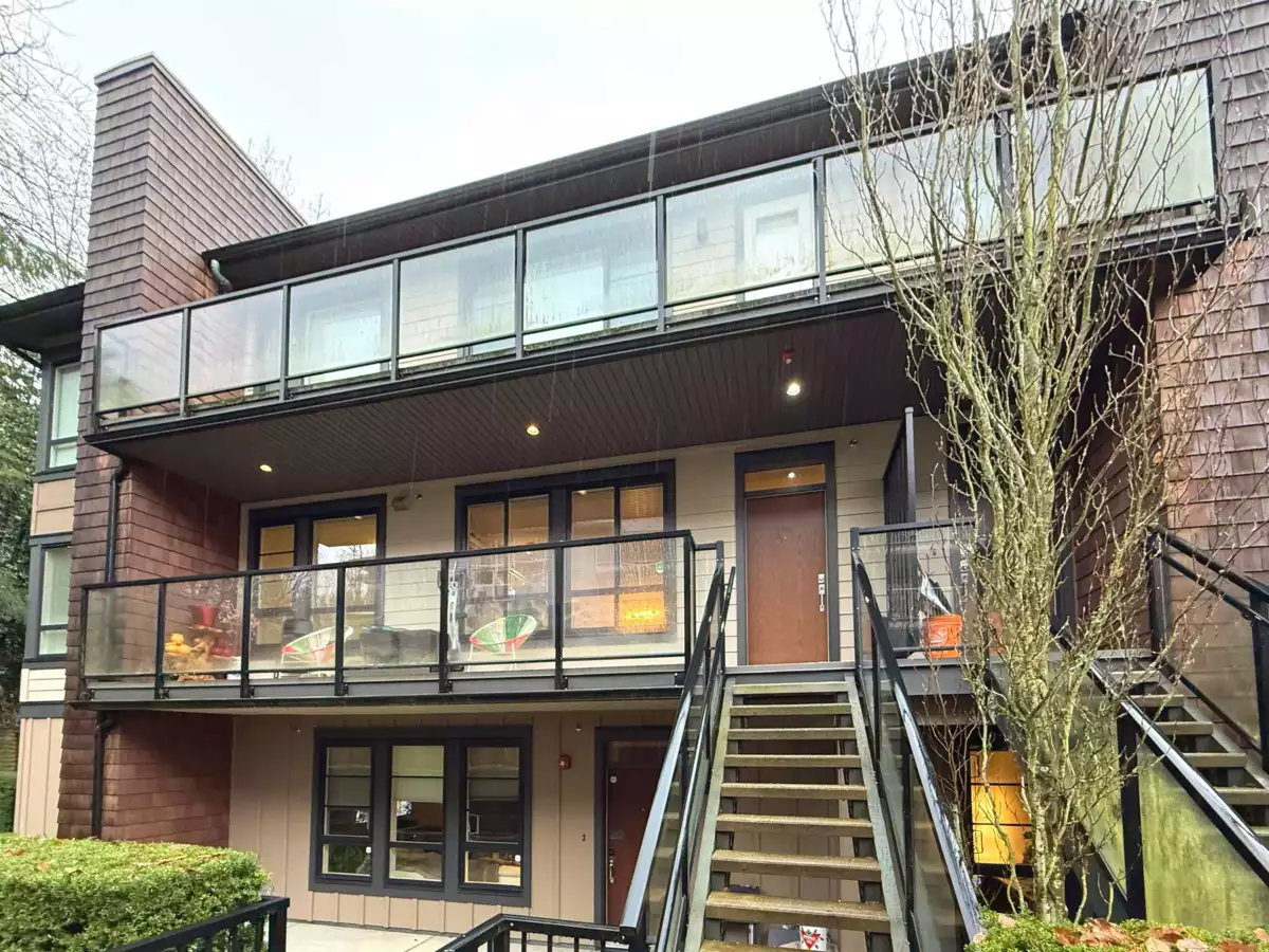 Walk-In Closet Photo of 49 3728 Thurston Street, Burnaby, BC