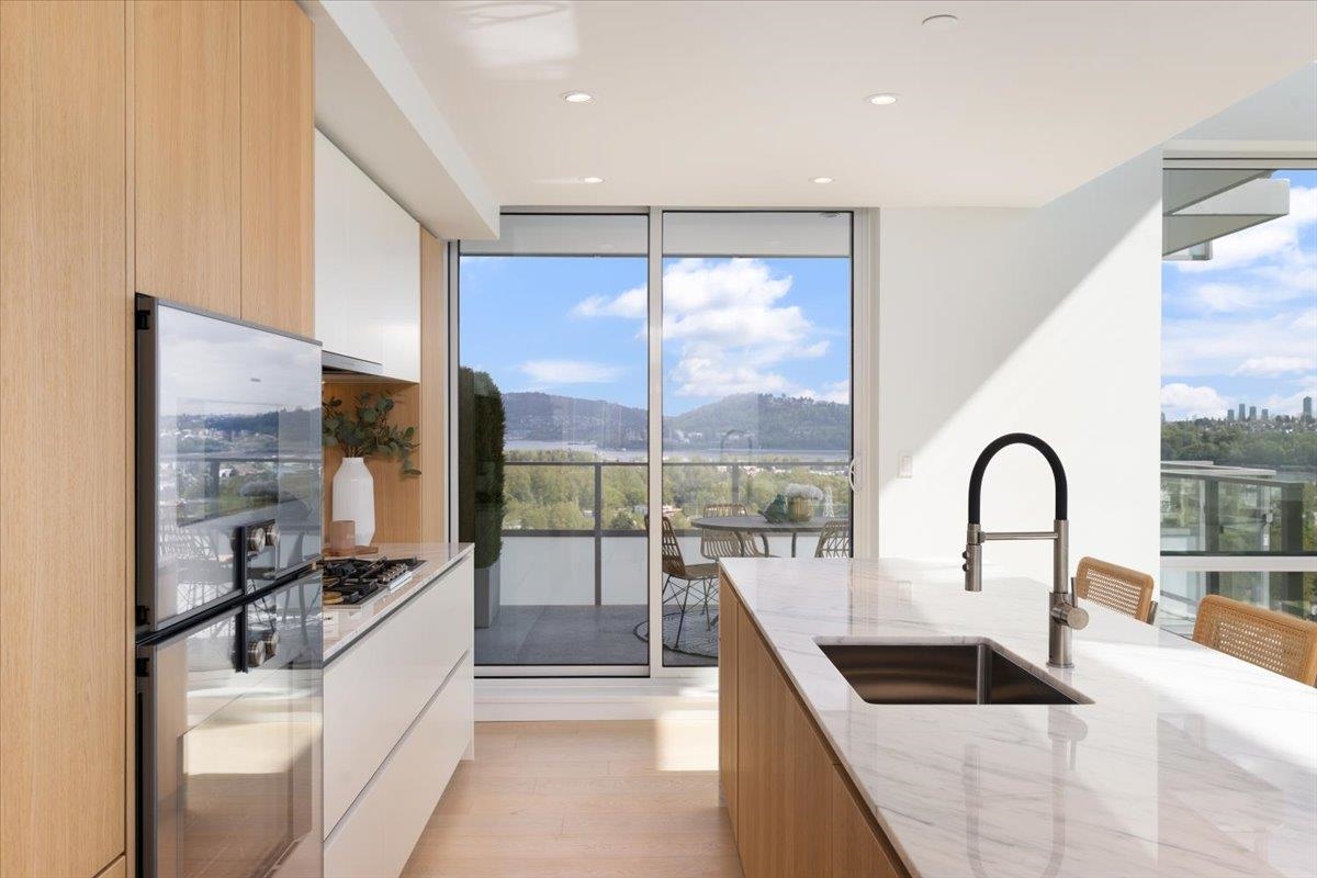 Family Room Photo of 2404 1500 Fern Street, North Vancouver, BC