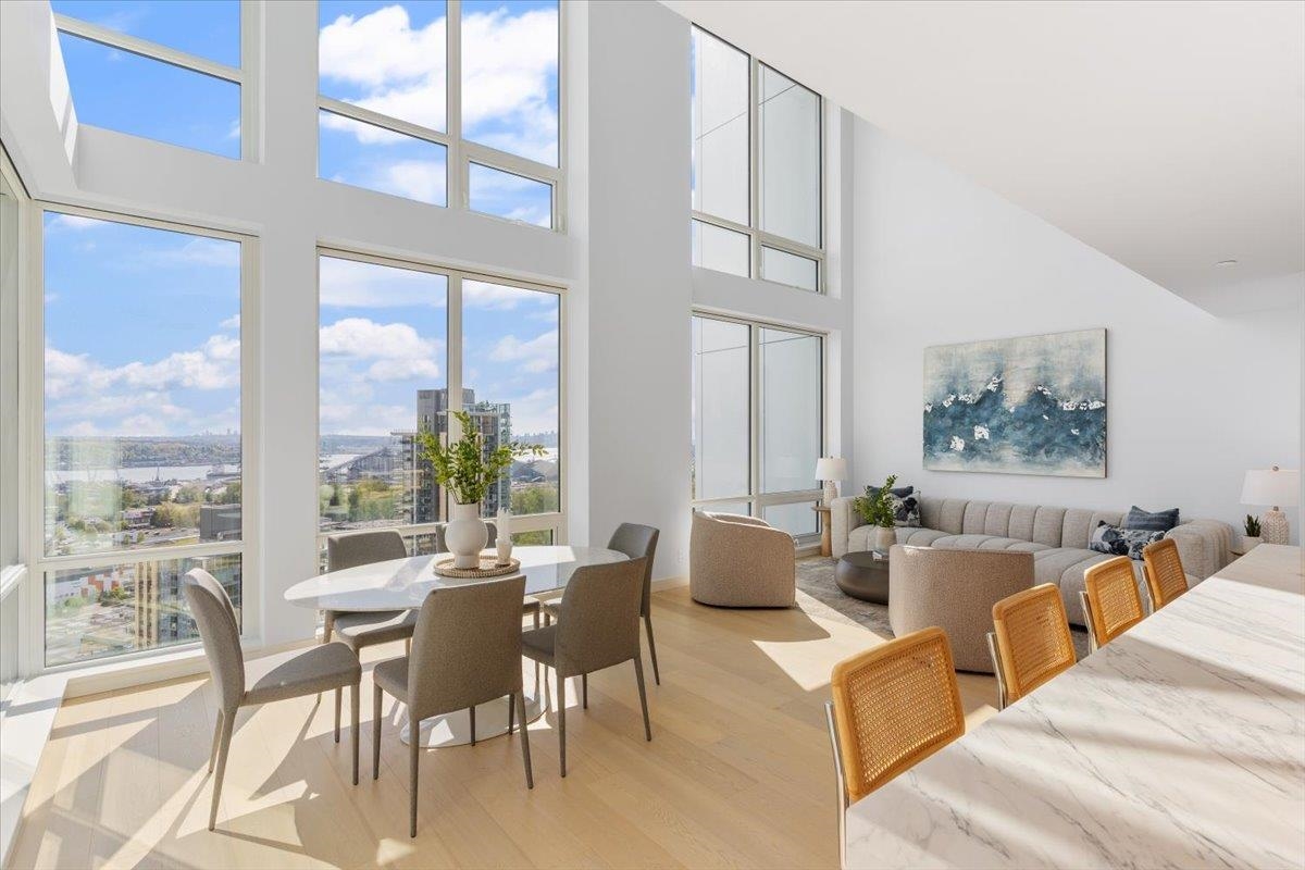 Primary Bathroom Photo of 2404 1500 Fern Street, North Vancouver, BC