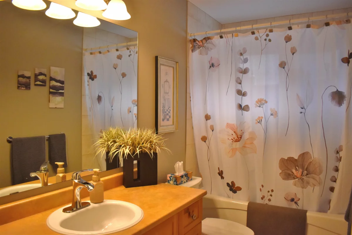 Bedroom 4 Photo of 32997 Desbrisay Avenue, Mission, BC