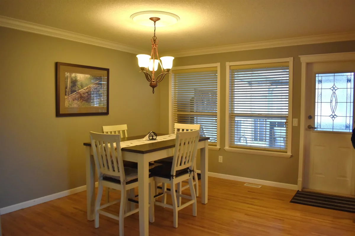 Kitchen Photo of 32997 Desbrisay Avenue, Mission, BC