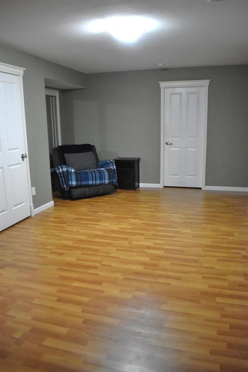 Laundry Room Photo of 32997 Desbrisay Avenue, Mission, BC