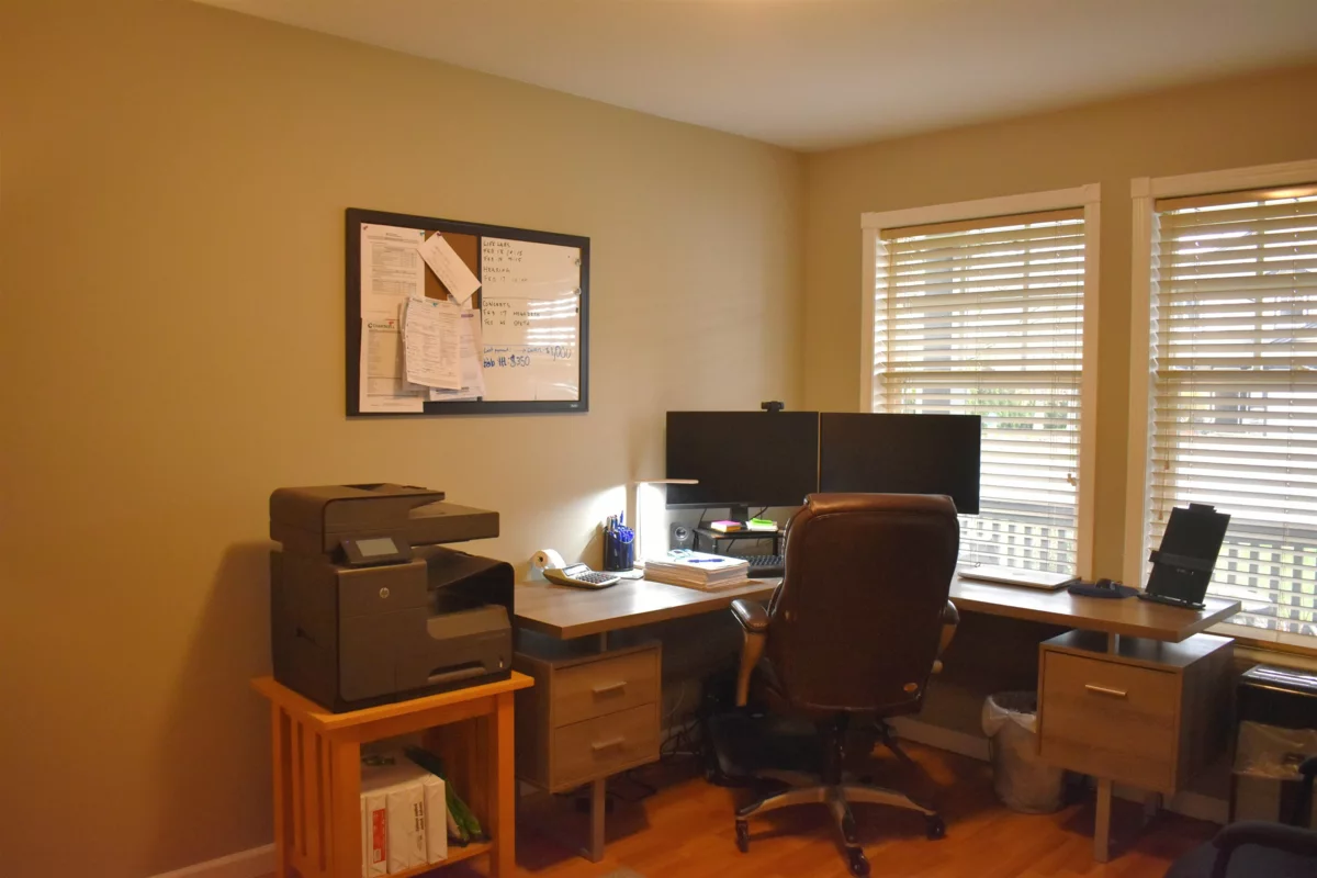 Office / Den Photo of 32997 Desbrisay Avenue, Mission, BC