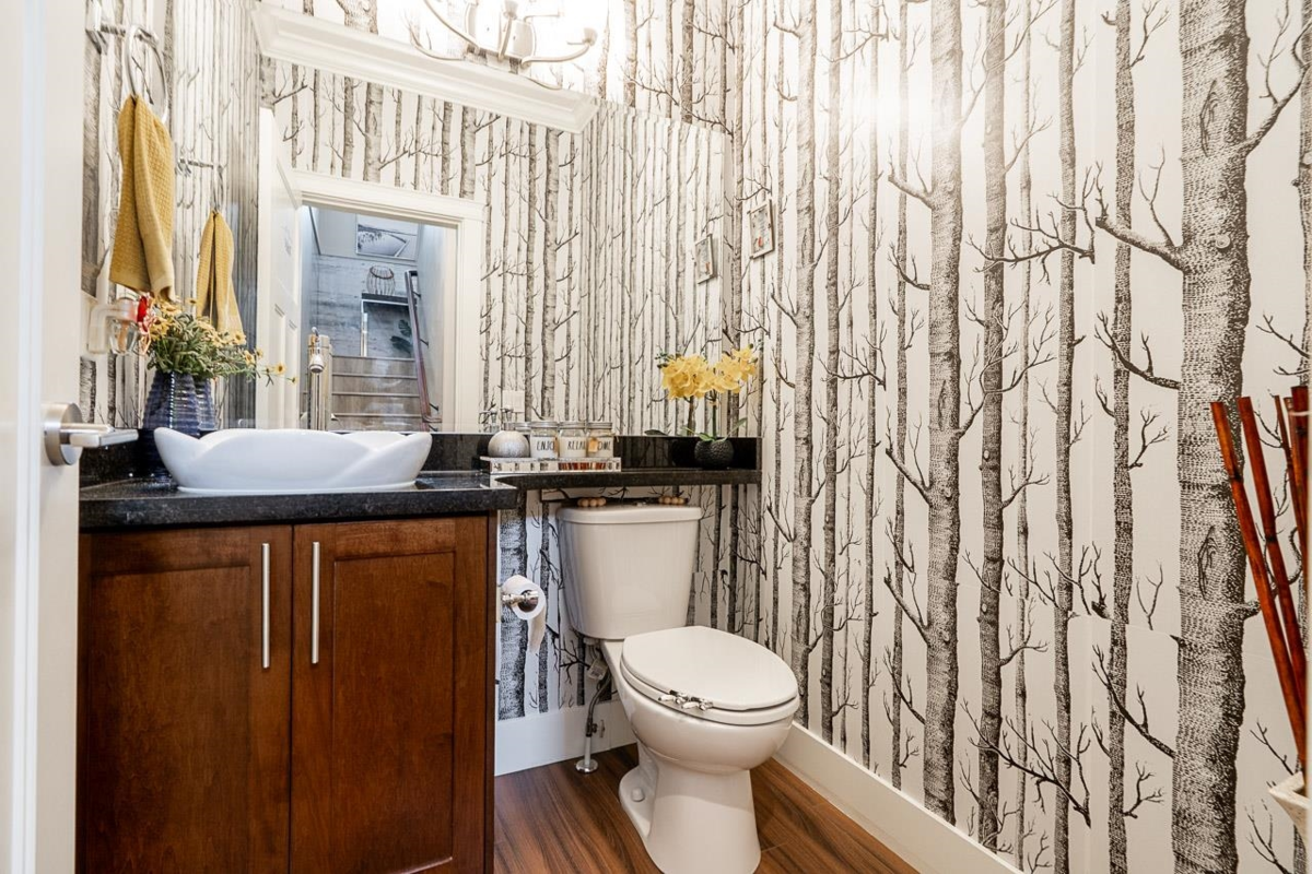 Laundry Room Photo of 21123 80 Avenue, Langley, BC