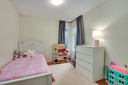 Mudroom Photo of 1400 Riverside Drive, North Vancouver, BC