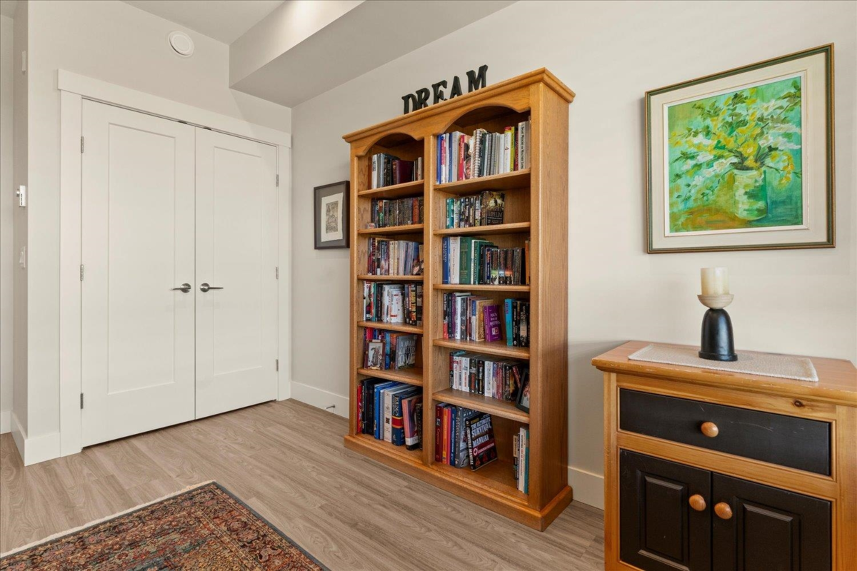 Backyard Photo of 408 45757 Watson Road, Chilliwack, BC