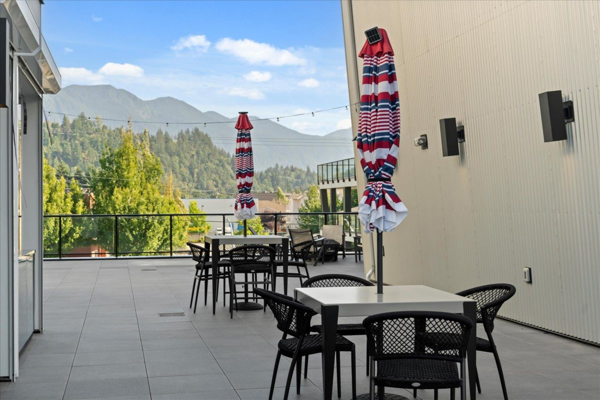 Outdoor Kitchen Photo of 408 45757 Watson Road, Chilliwack, BC