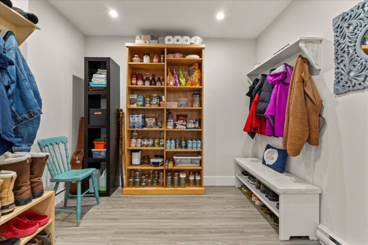 Pantry Photo of 408 45757 Watson Road, Chilliwack, BC