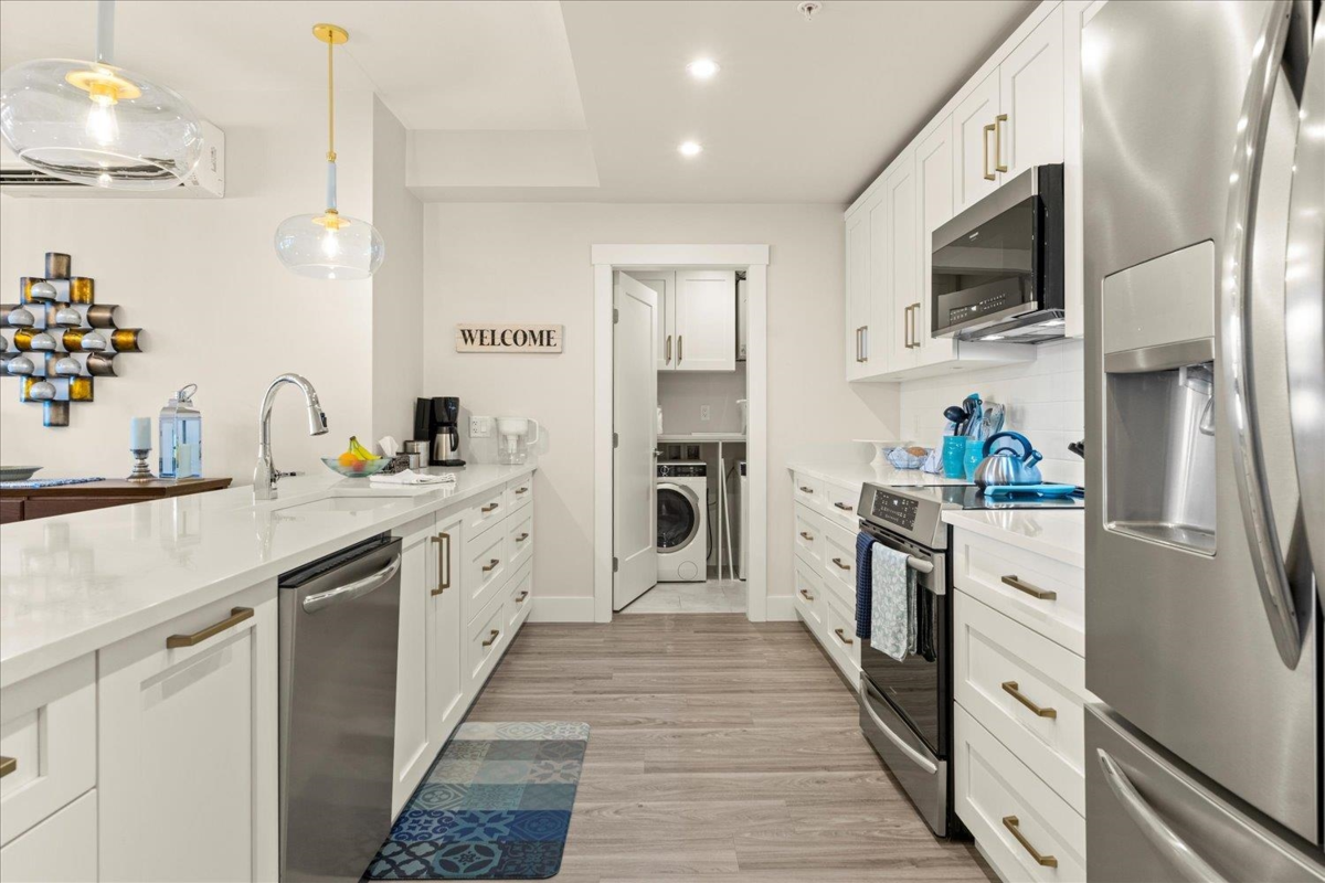 Primary Bathroom Photo of 408 45757 Watson Road, Chilliwack, BC