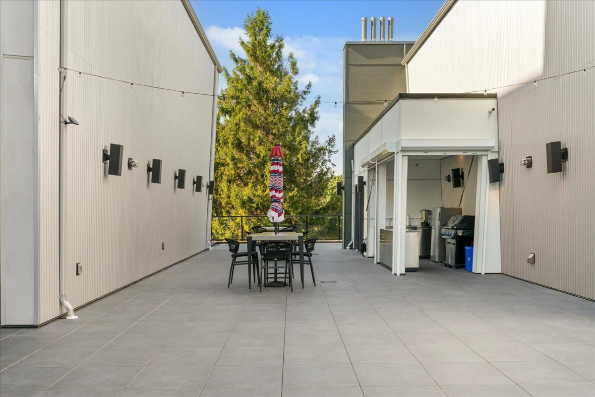 Swimming Pool Photo of 408 45757 Watson Road, Chilliwack, BC