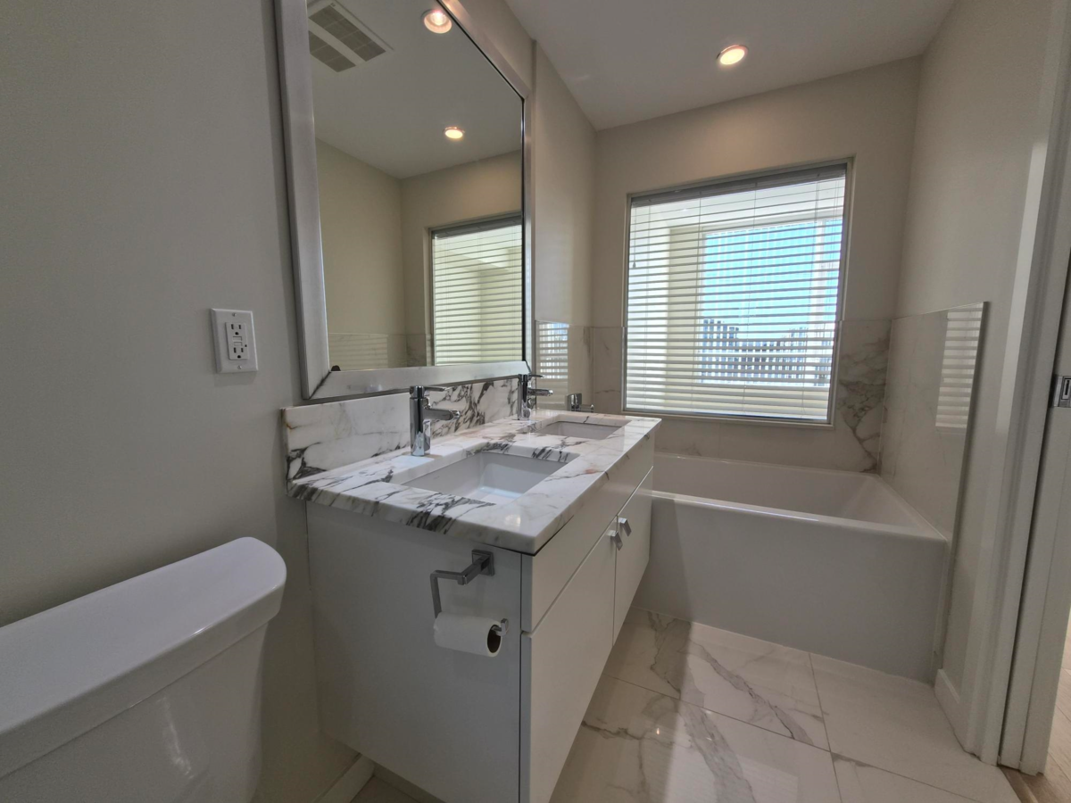 Breakfast Nook Photo of 317 2033 W 10th Avenue, Vancouver, BC