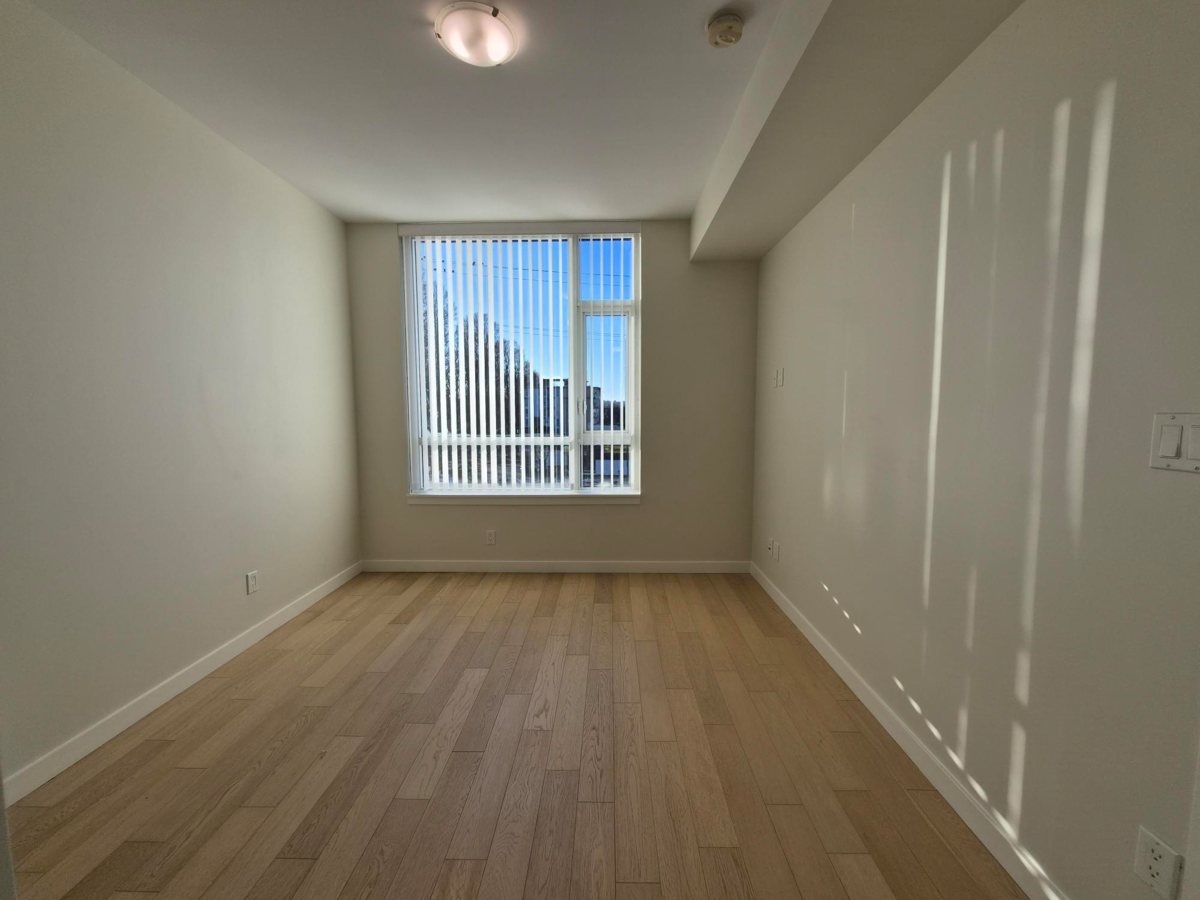 Dining Area Photo of 317 2033 W 10th Avenue, Vancouver, BC