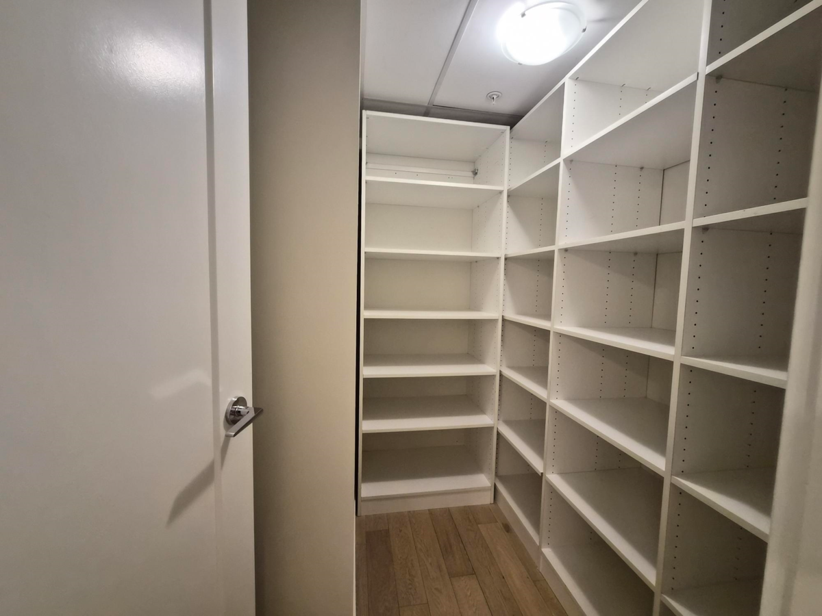 Entry Foyer Photo of 317 2033 W 10th Avenue, Vancouver, BC