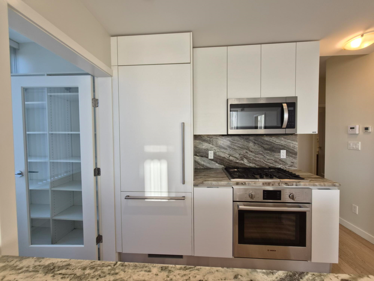 Living Room Photo of 317 2033 W 10th Avenue, Vancouver, BC