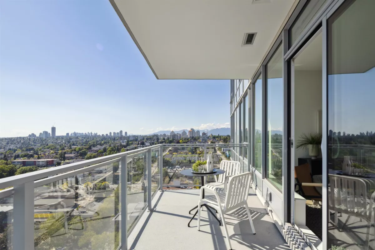 Entry Foyer Photo of 2501 618 Carnarvon Street, New Westminster, BC