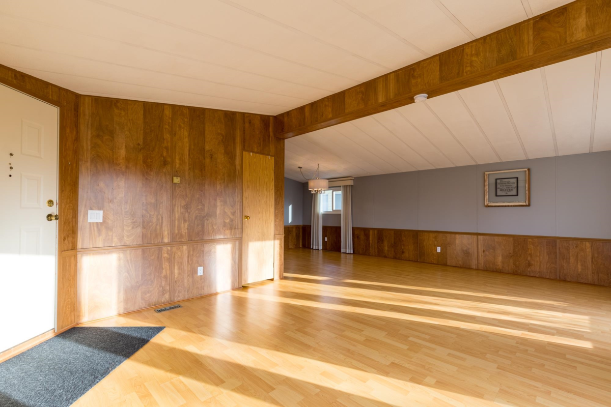 Dining Area Photo of 107 145 King Edwards Street, Coquitlam, BC