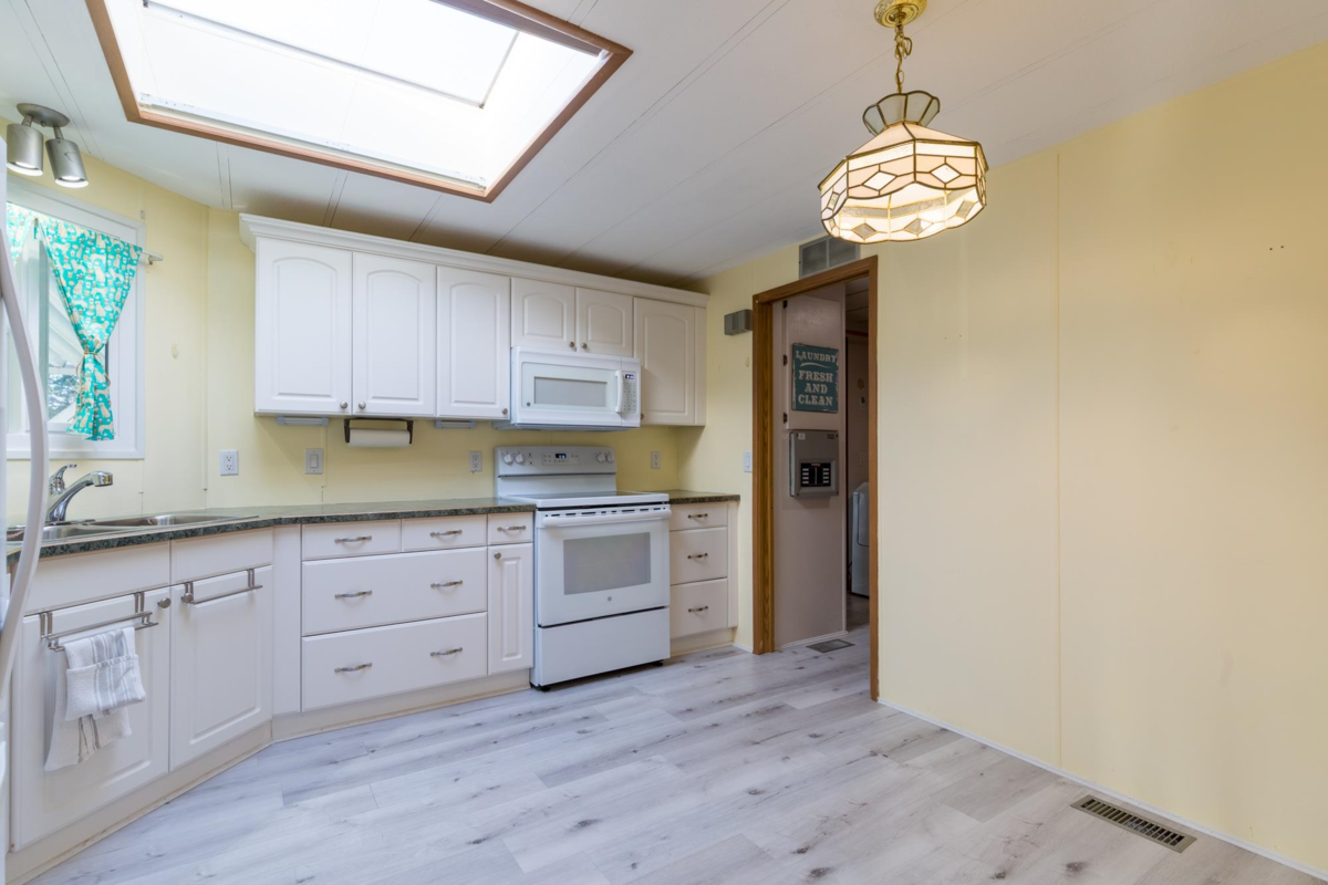 Powder Room Photo of 107 145 King Edwards Street, Coquitlam, BC