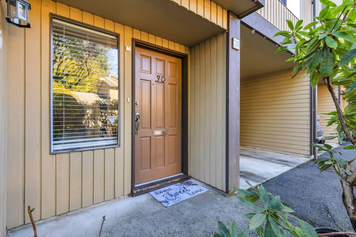 Exterior Rear Photo of 30 2998 Mouat Drive, Abbotsford, BC